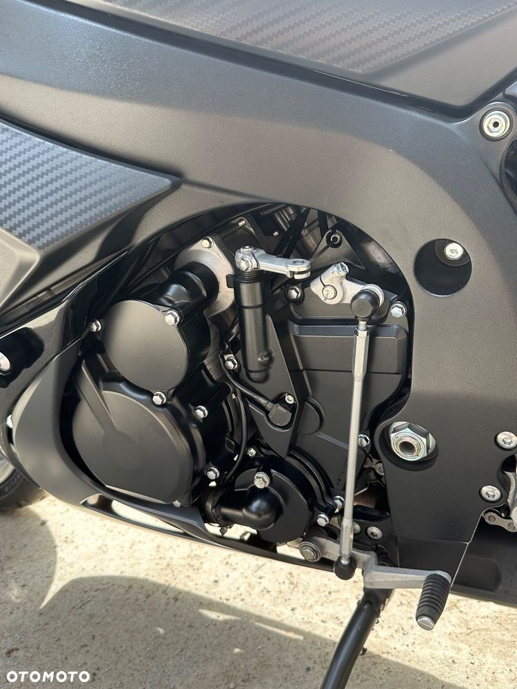 Suzuki GSX-R - 5