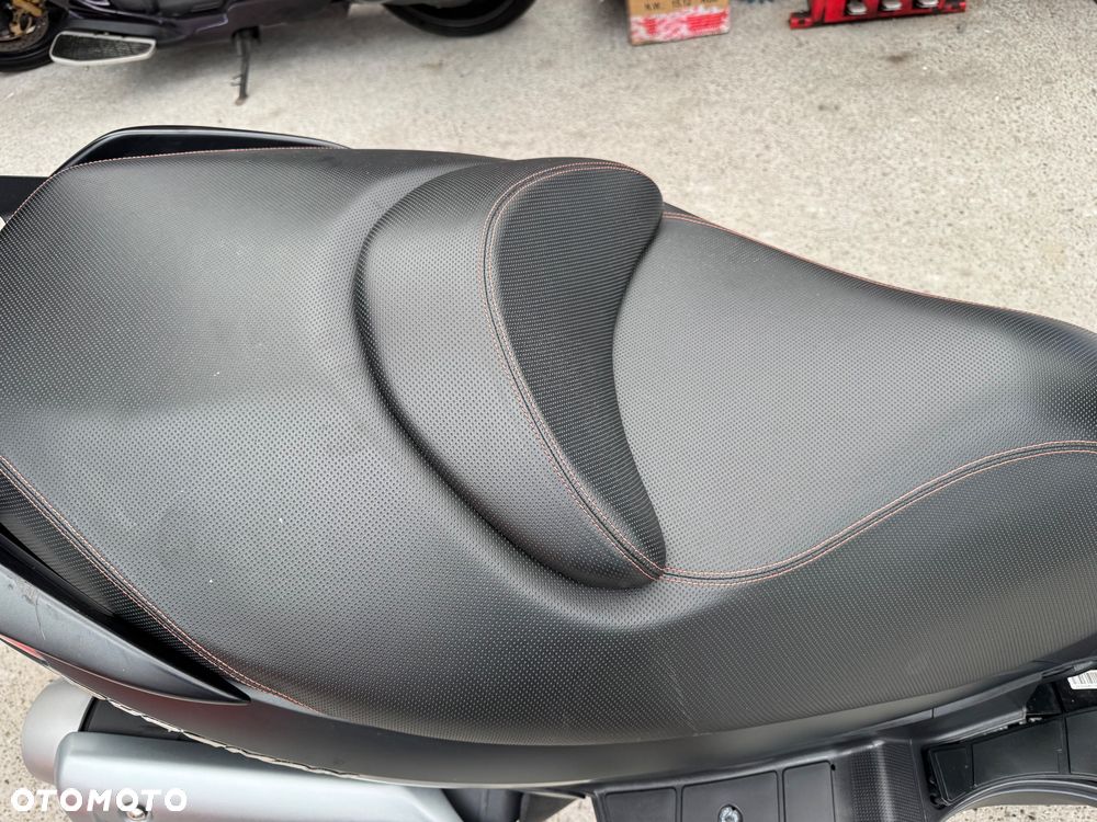 Suzuki Burgman - 12
