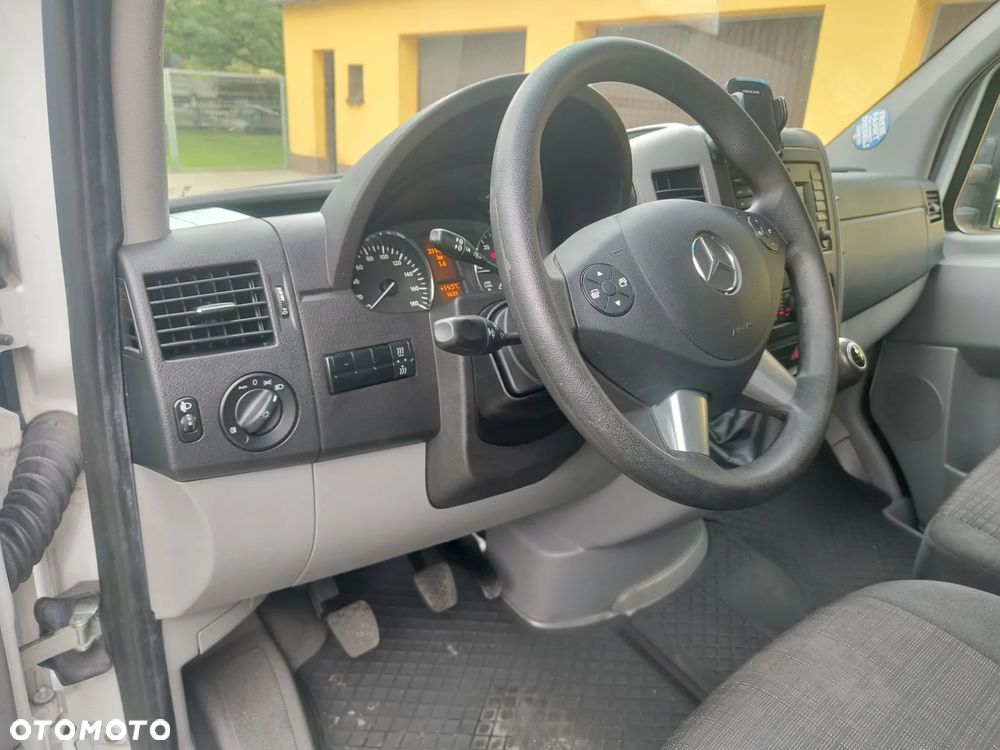 Mercedes-Benz Sprinter - 38