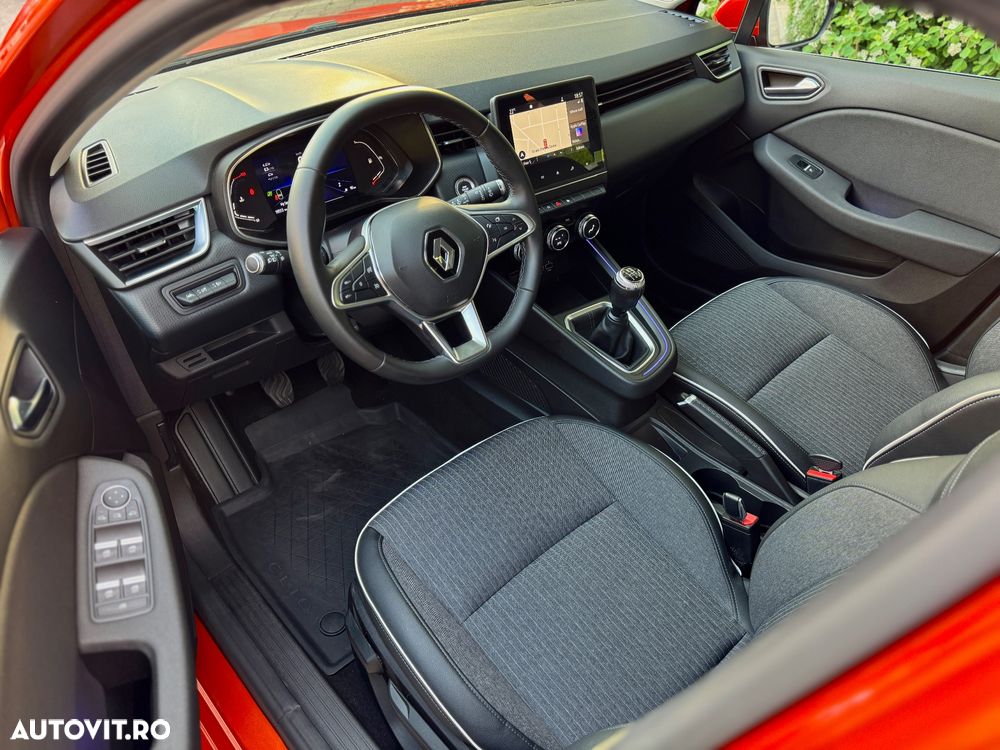 Renault Clio V TCe Intens - 12