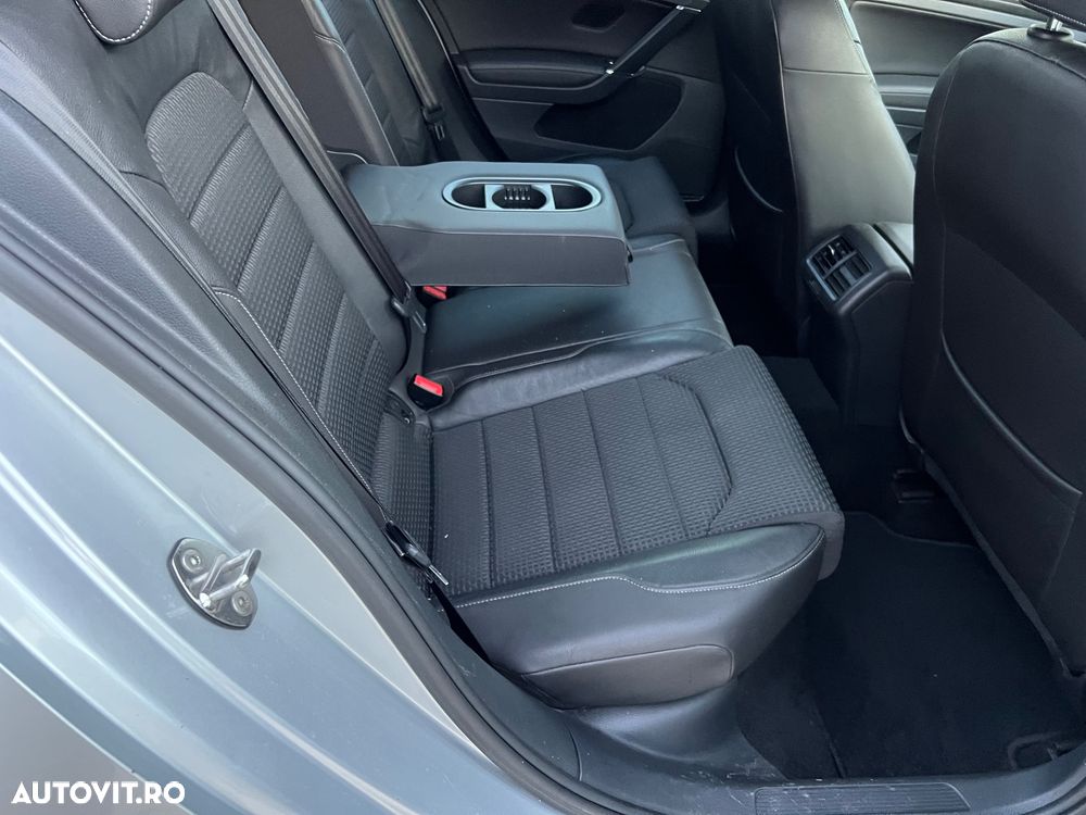 Volkswagen Golf - 9