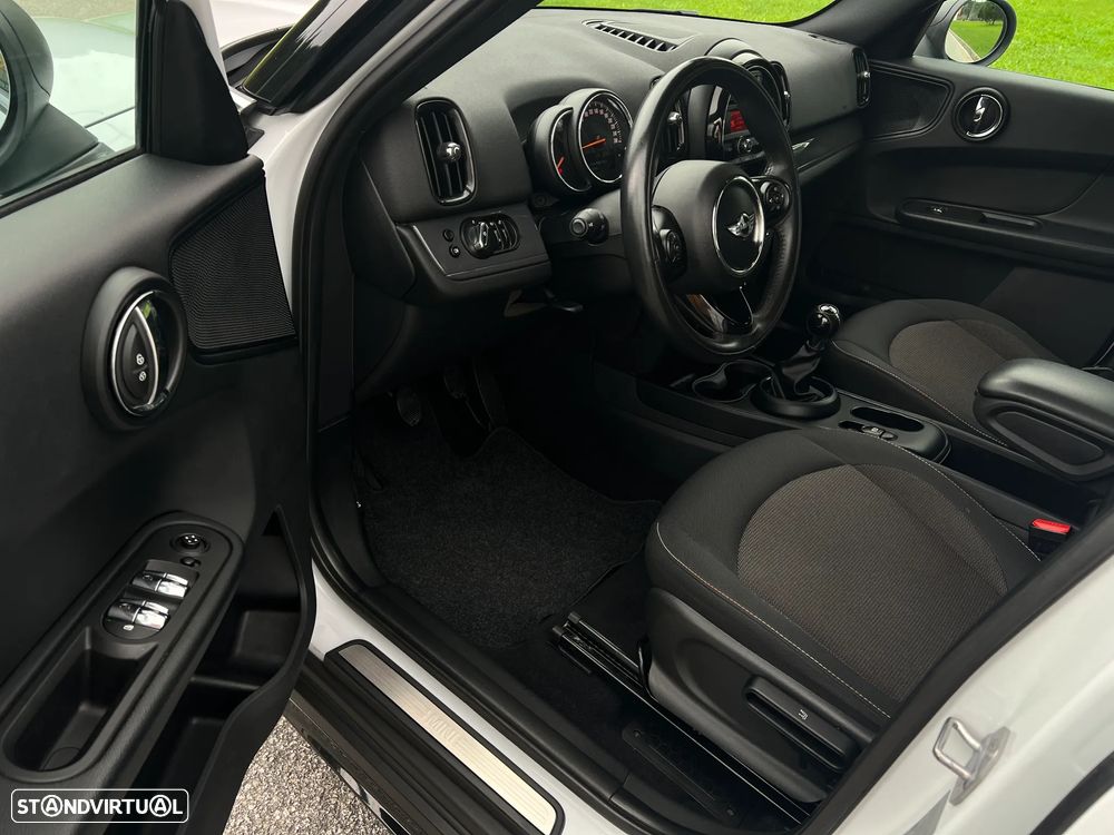 MINI Countryman One D Classic - 23