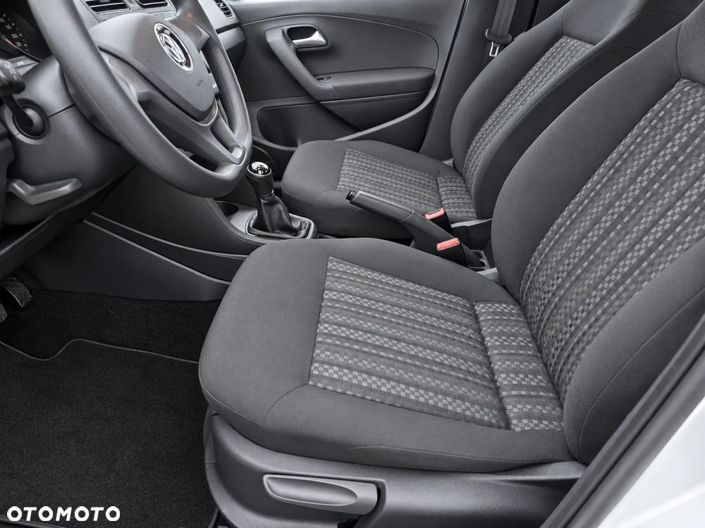 Volkswagen Polo - 10