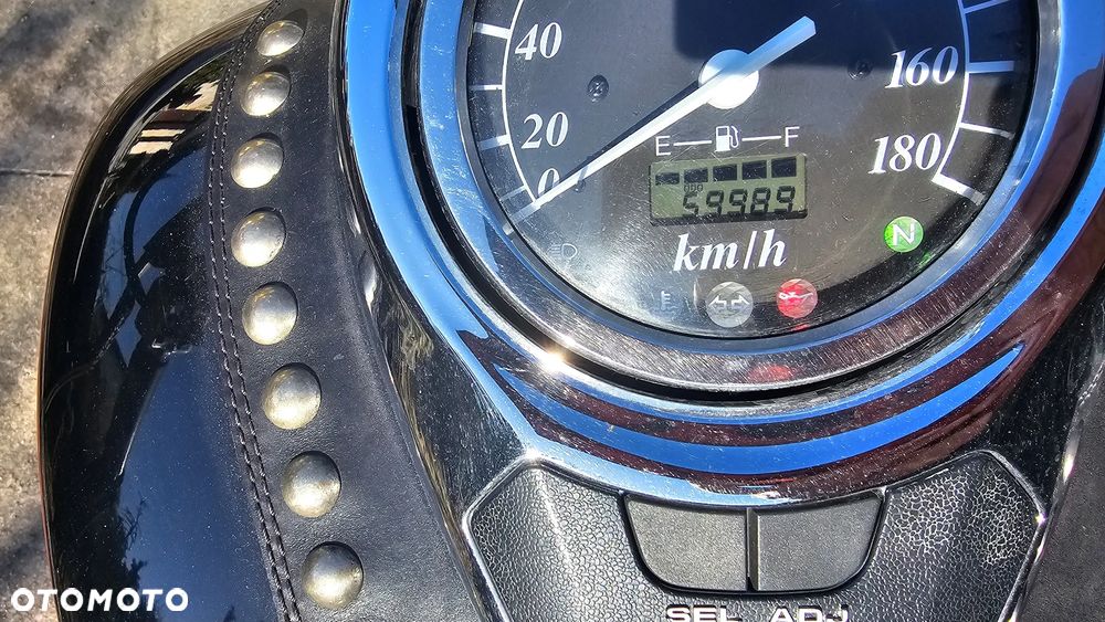 Suzuki VL 800 Volusia - 1