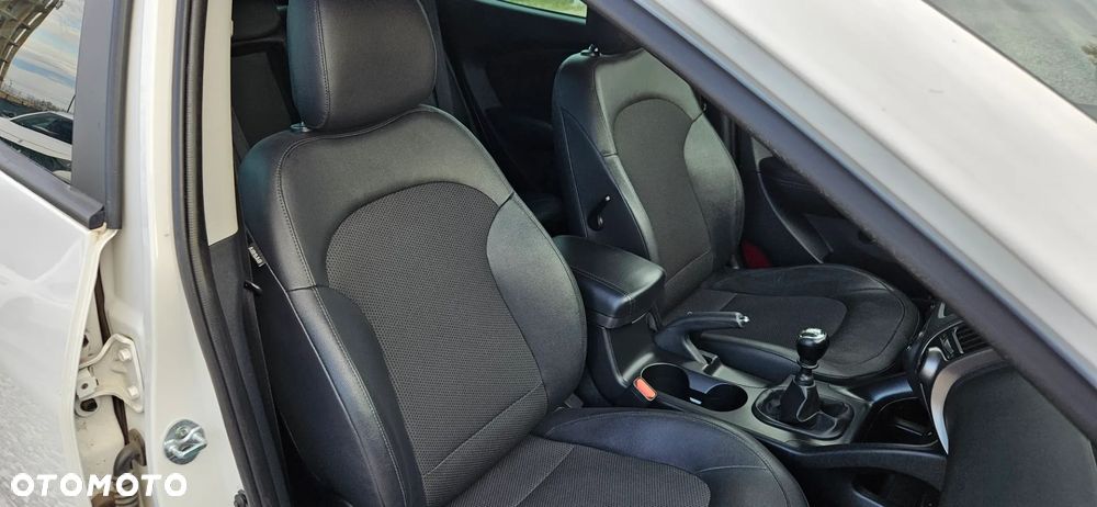 Hyundai ix35 2.0 CRDi Comfort 4WD - 27