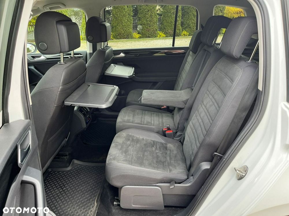 Volkswagen Touran 2.0 TDI SCR DSG Highline - 33