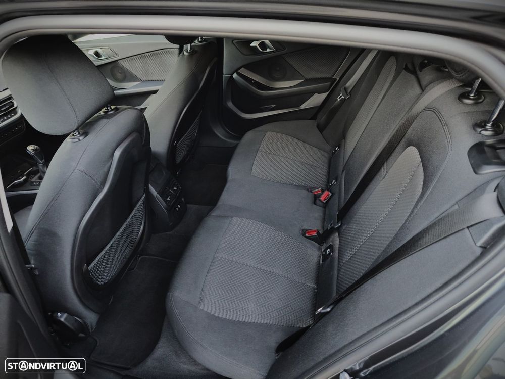 BMW 116 i Line Luxury - 11