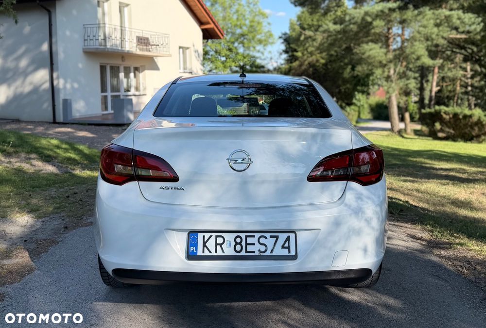 Opel Astra 1.6 Active EU6 - 9