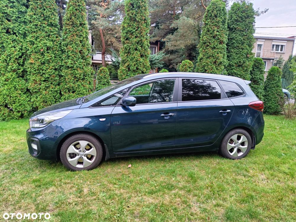Kia Carens 2017 photo 3
