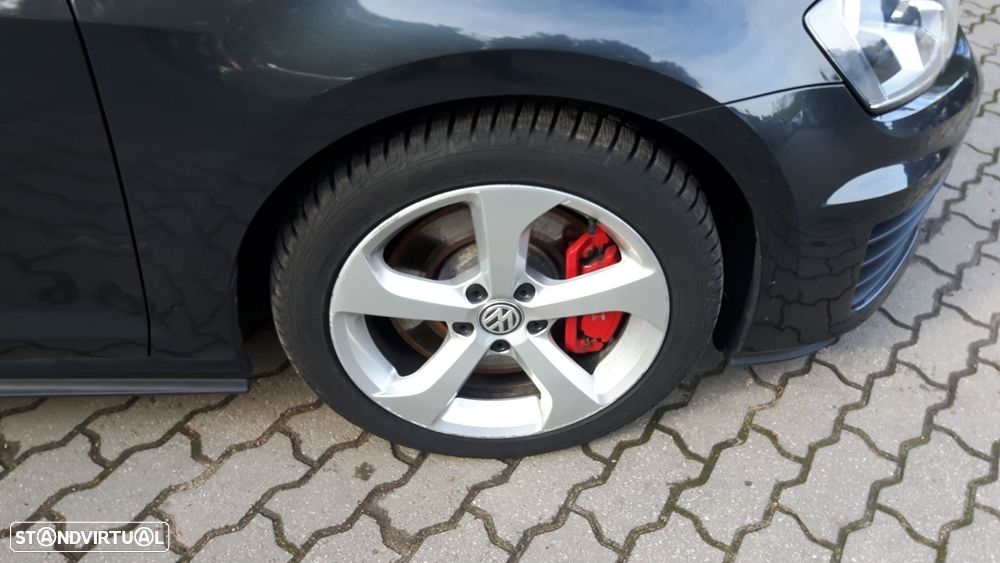 VW Golf 2.0 TSi GTi Performance - 11
