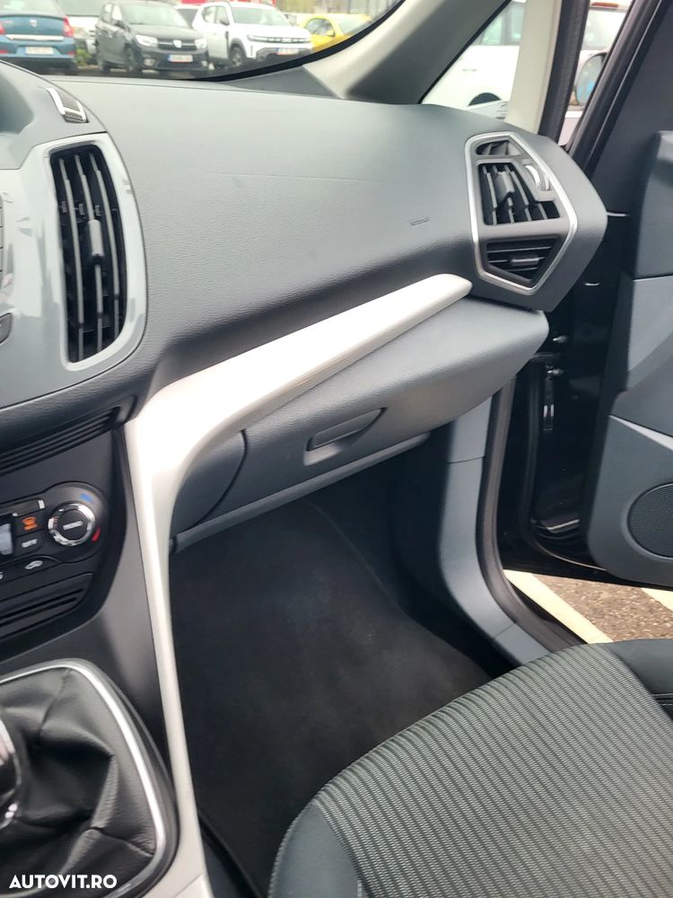 Ford C-Max 1.6 TDCi DPF Titanium - 13