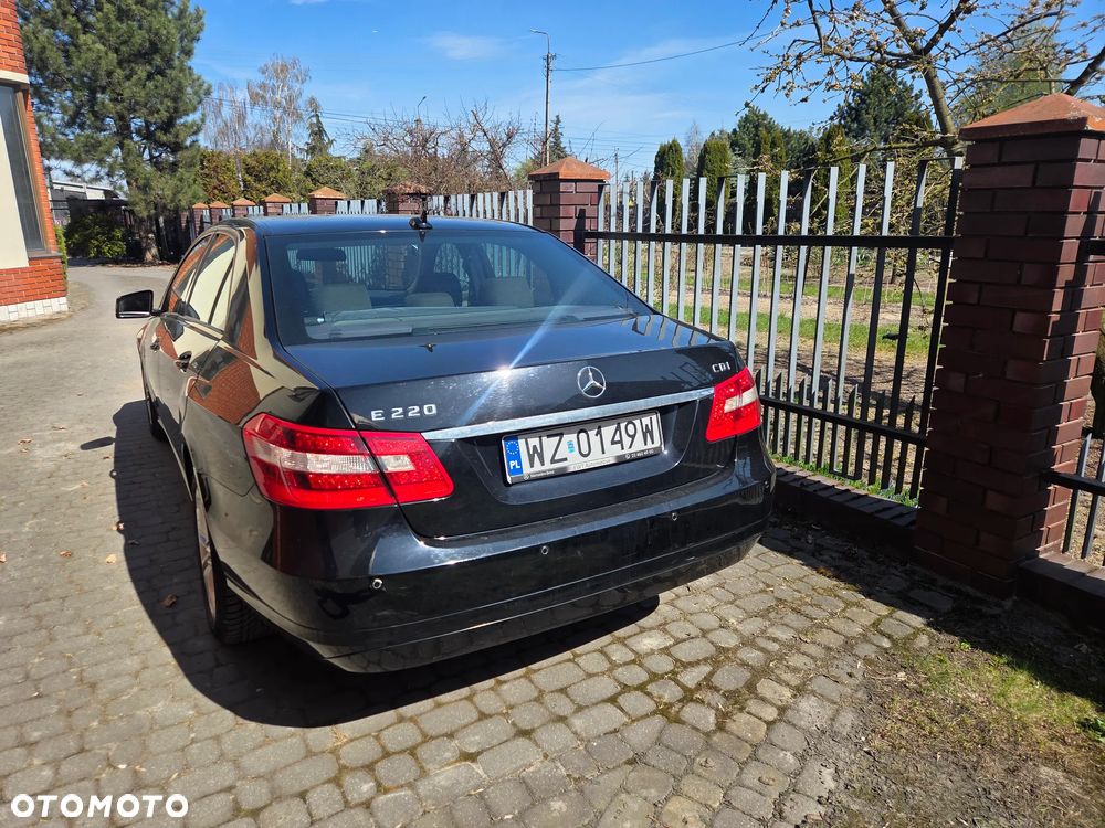 Mercedes-Benz Klasa E 220 CDI BlueEff - 4