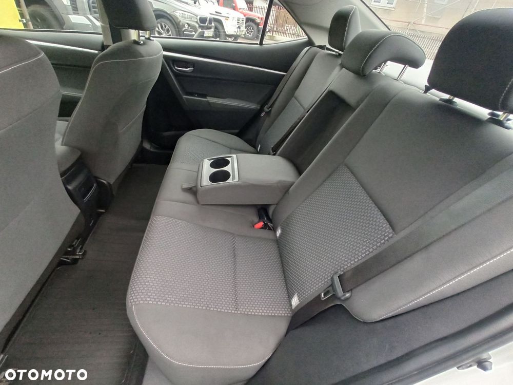 Toyota Corolla - 8