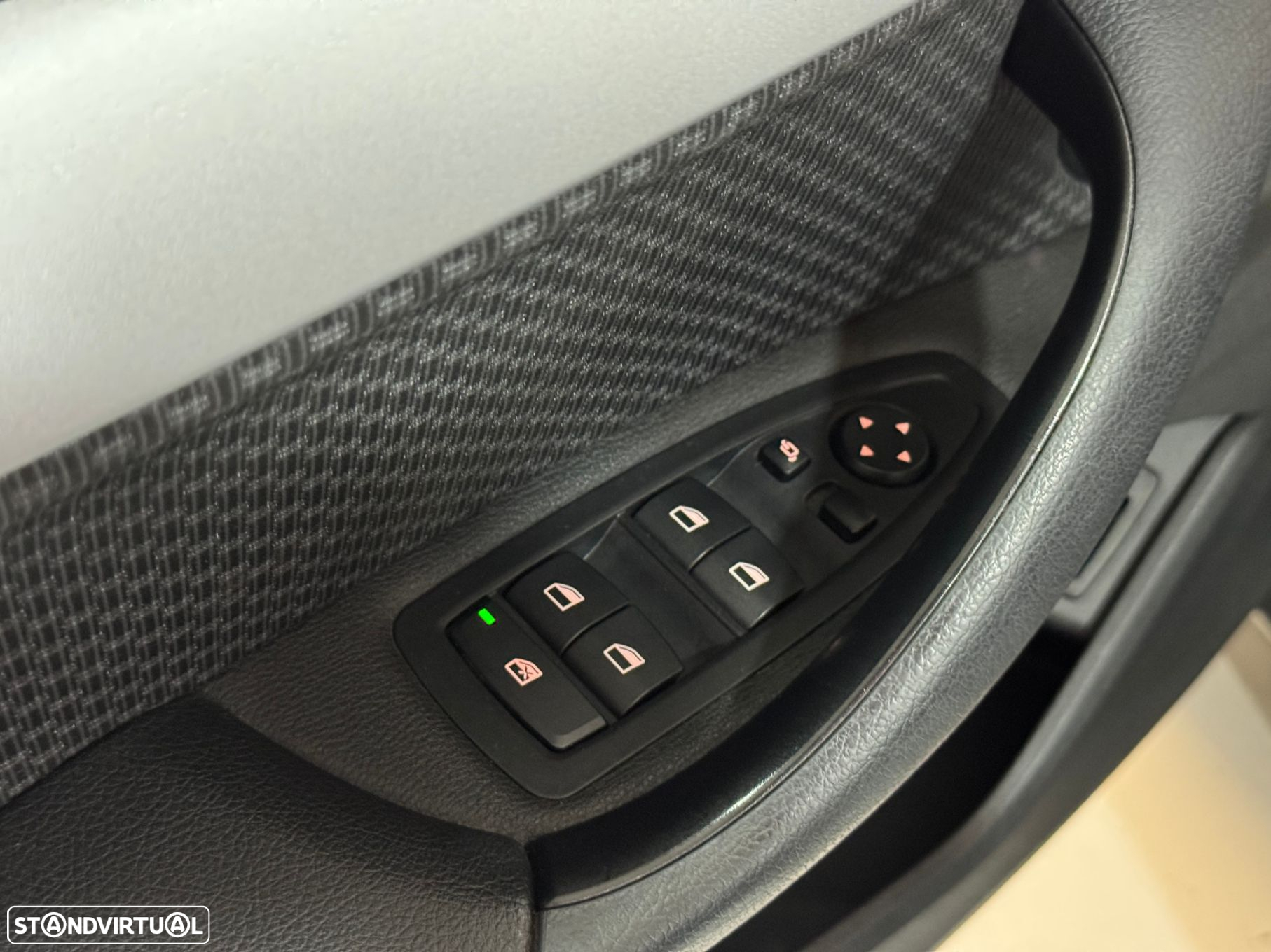 BMW X1 16 d sDrive Advantage - 20