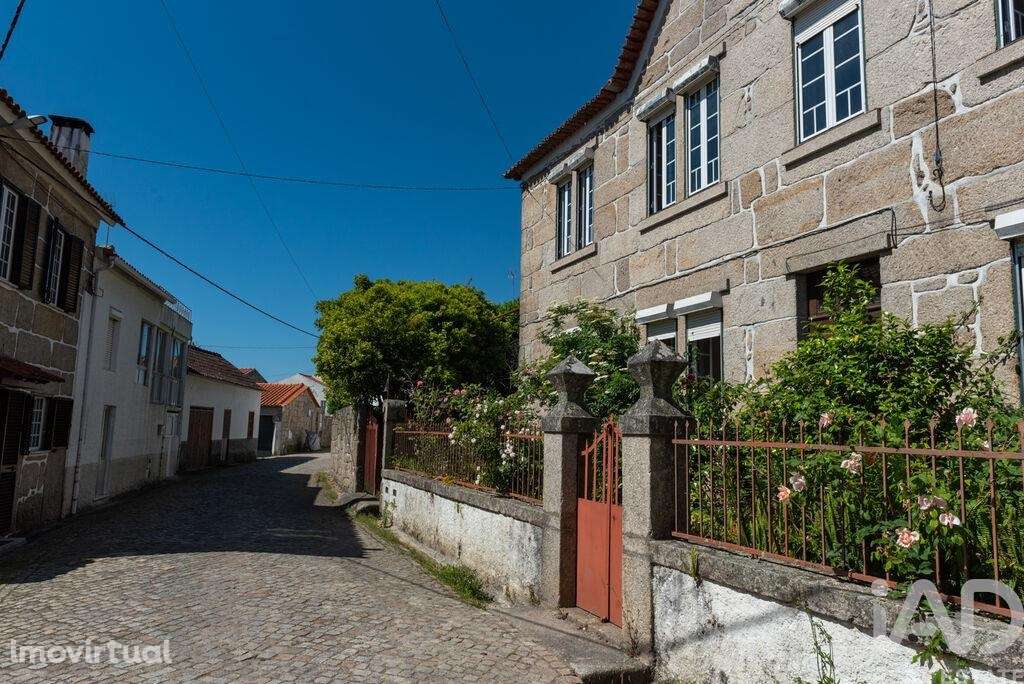 Casa / Villa T5 em  de 260 m2 - Grande imagem: 2/40