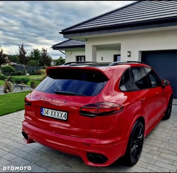 Porsche Cayenne - 1