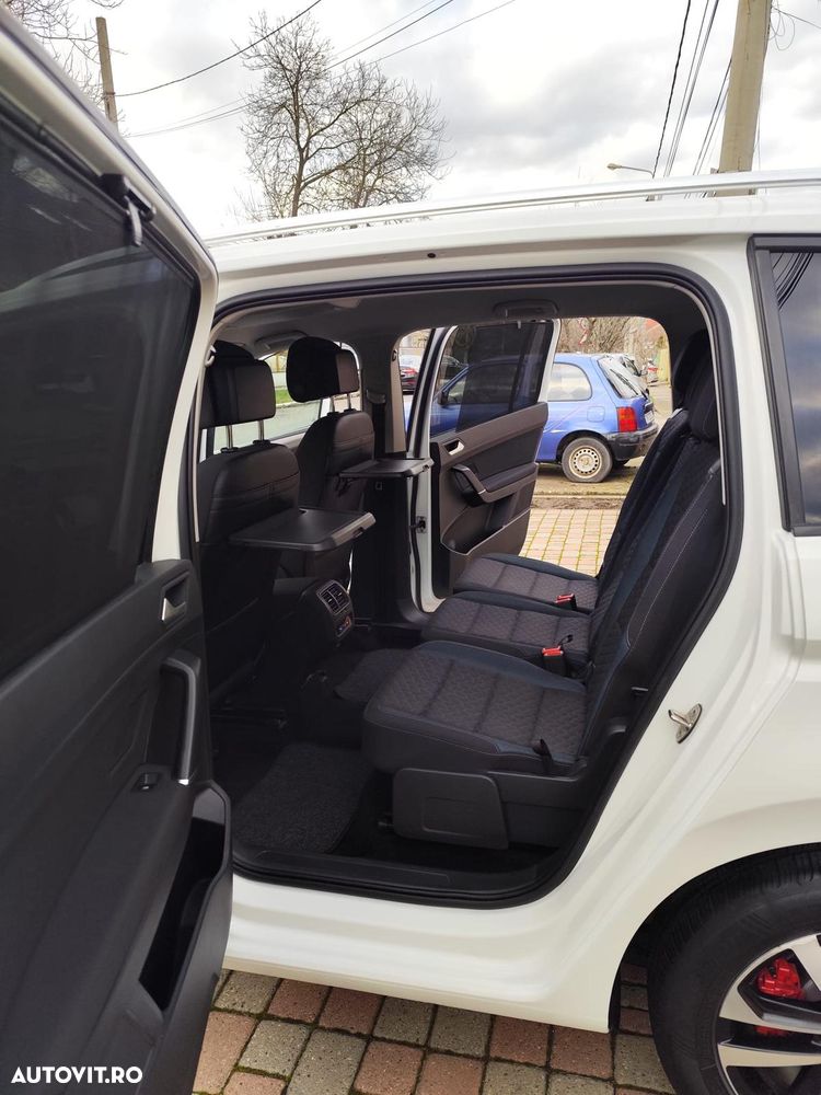 Volkswagen Touran - 8