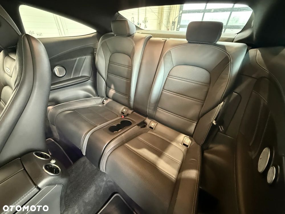 Mercedes-Benz Klasa C AMG 63 AMG Speedshift MCT 9G - 13