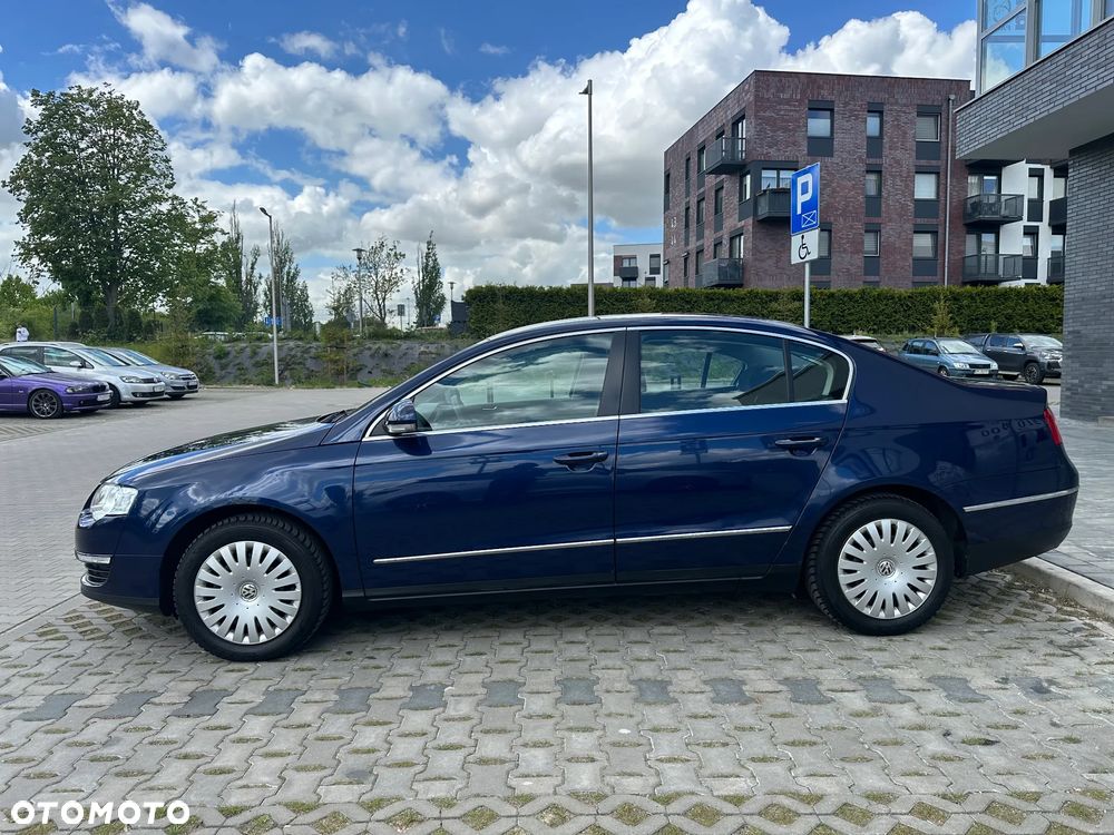 Volkswagen Passat 2.0 FSI Comfortline - 3
