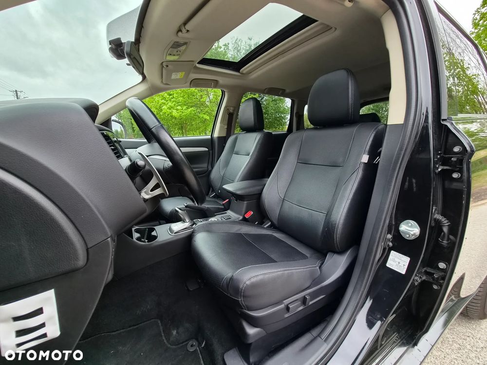 Mitsubishi Outlander - 23