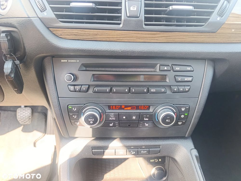 BMW X1 sDrive18d xLine - 23