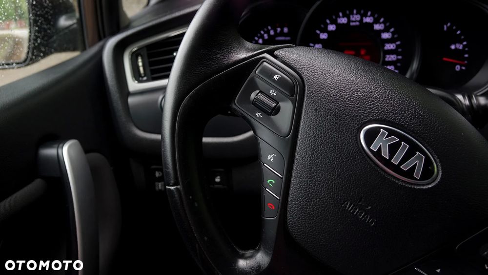 Kia Ceed - 15