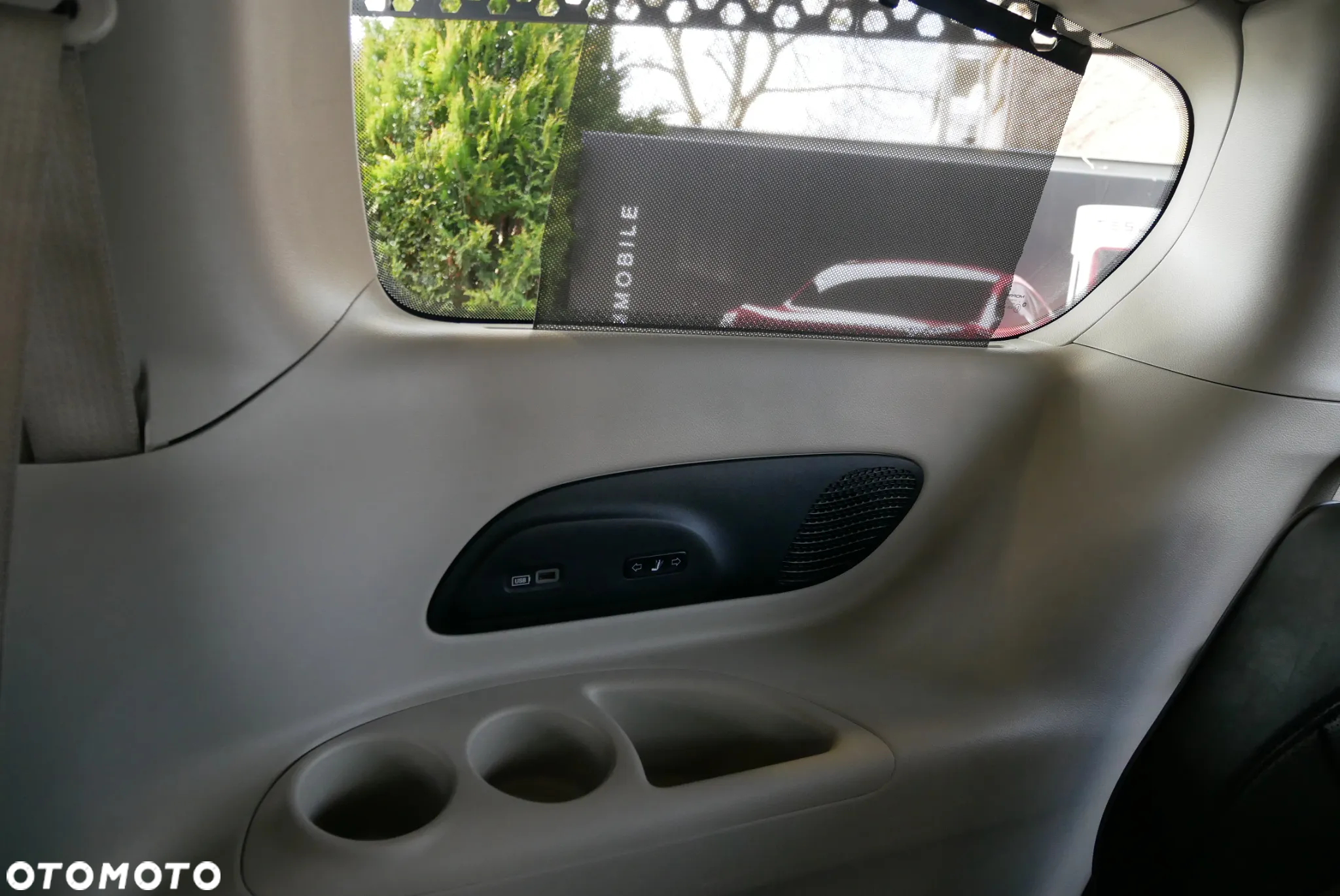 Chrysler Pacifica - 17
