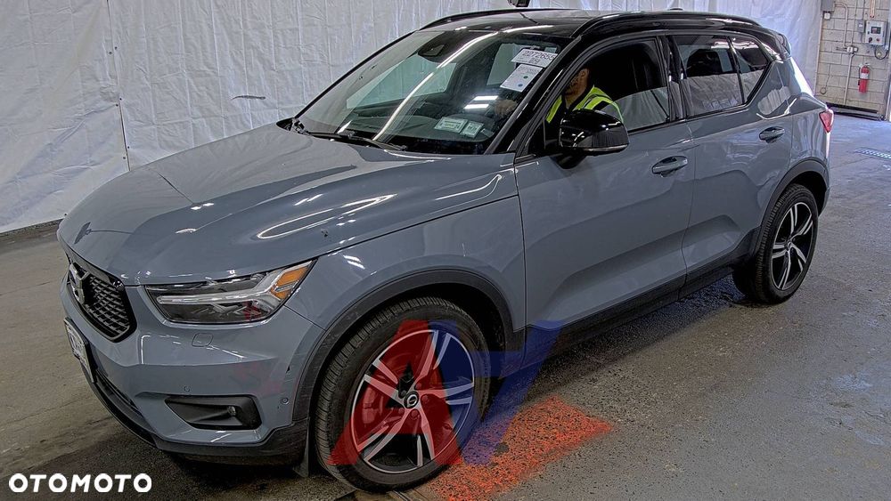 Volvo XC 40 - 3