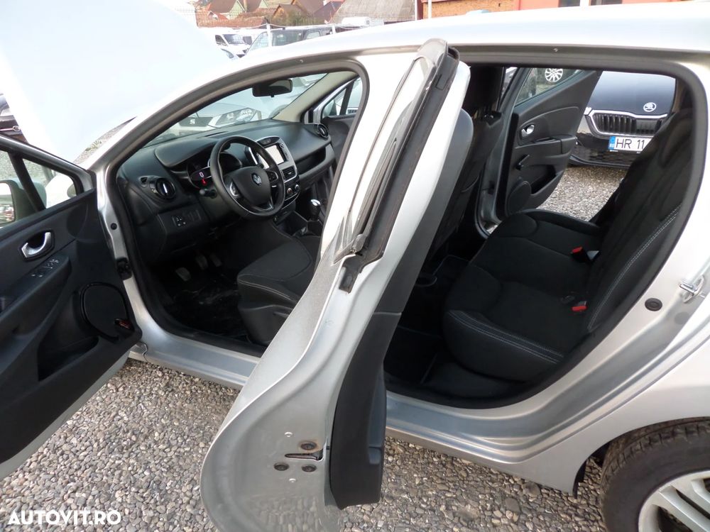 Renault Clio - 22