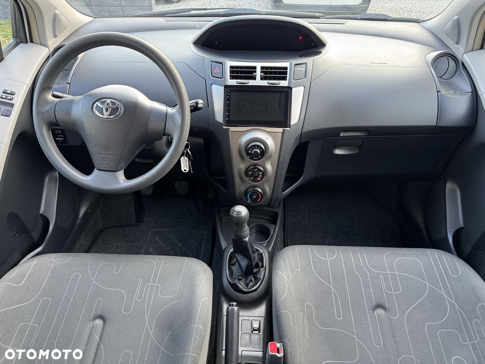 Toyota Yaris - 3
