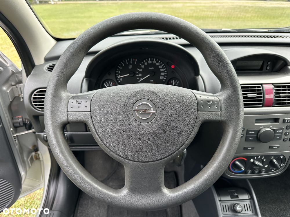 Opel Corsa - 18