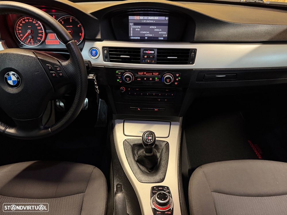 BMW 318 d DPF Edition Sport - 16