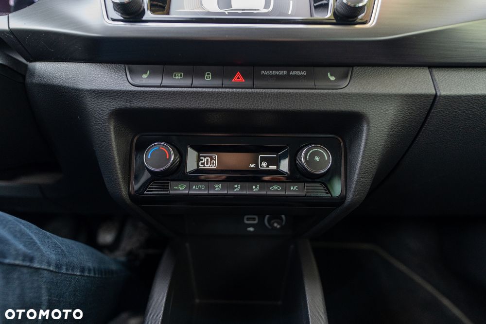 Skoda Fabia 1.0 TSI Soleil - 27