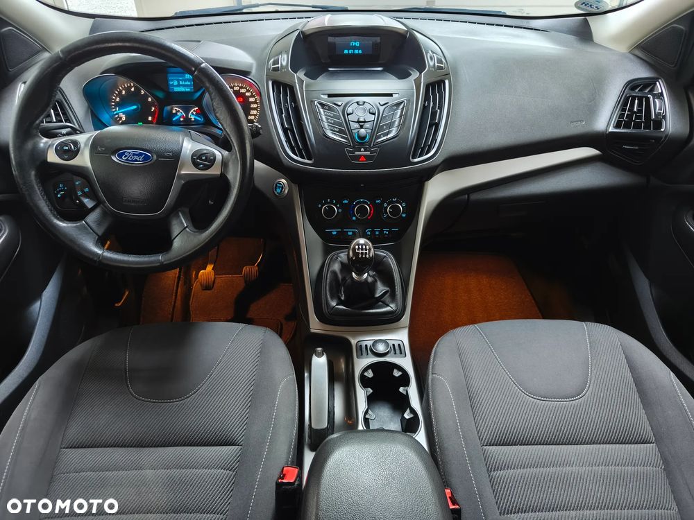 Ford Kuga 1.5 EcoBoost 2x4 Trend - 12