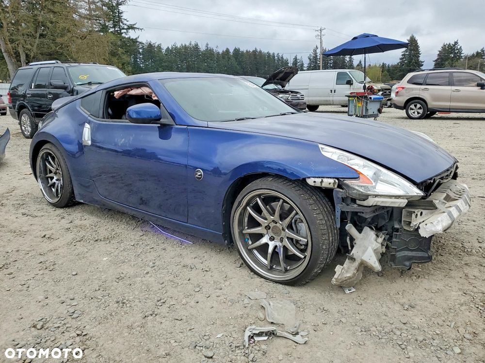 Nissan 370 Z - 1