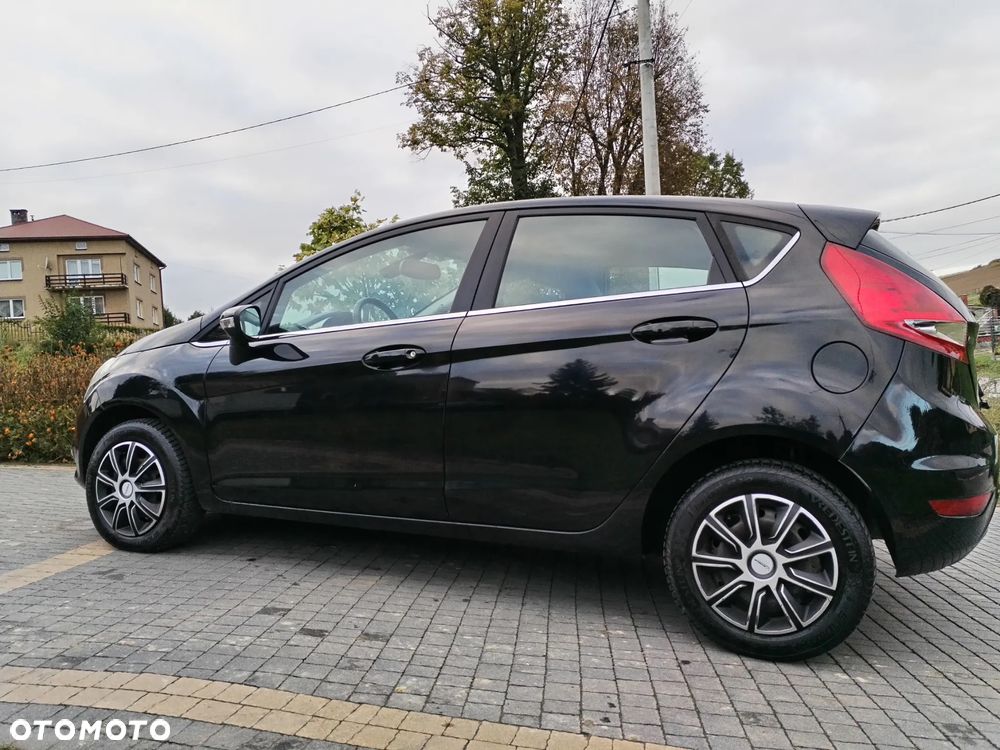 Ford Fiesta - 35