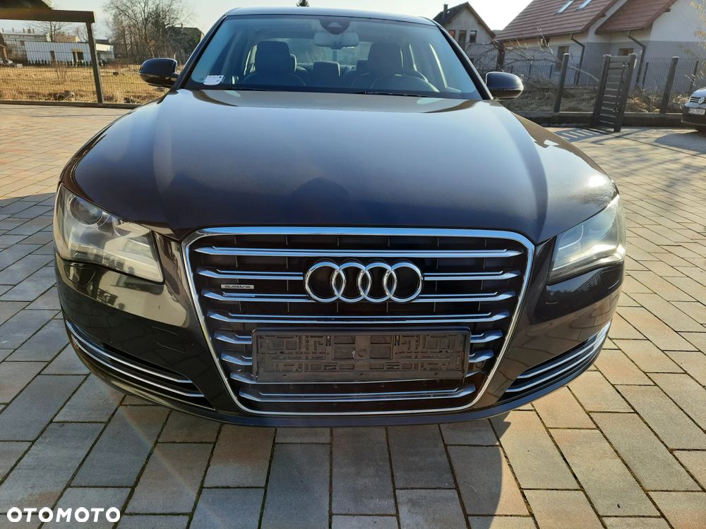 Audi A8 - 6