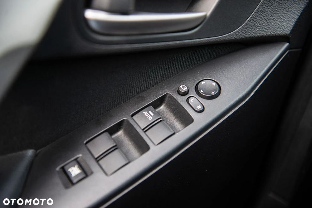 Mazda 3 2.0 MZR DISI Exclusive-Line - 35