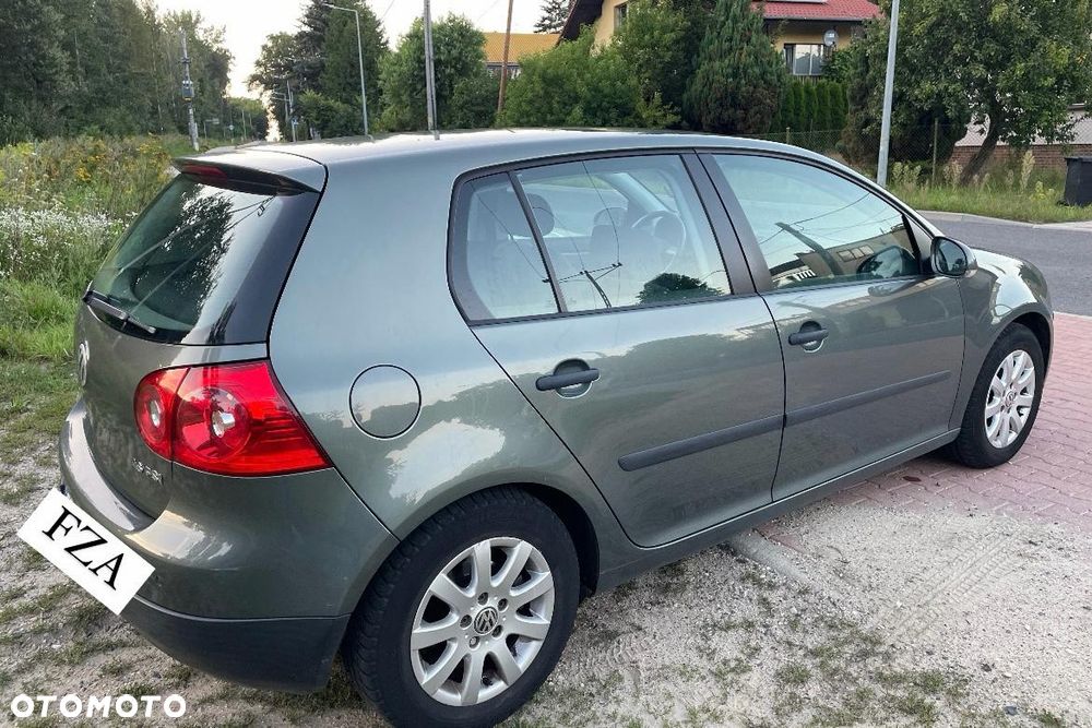 Volkswagen Golf 1.6 FSI Trendline - 2
