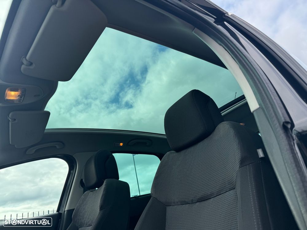 Peugeot 3008 1.6 HDi Executive — fotografia 7