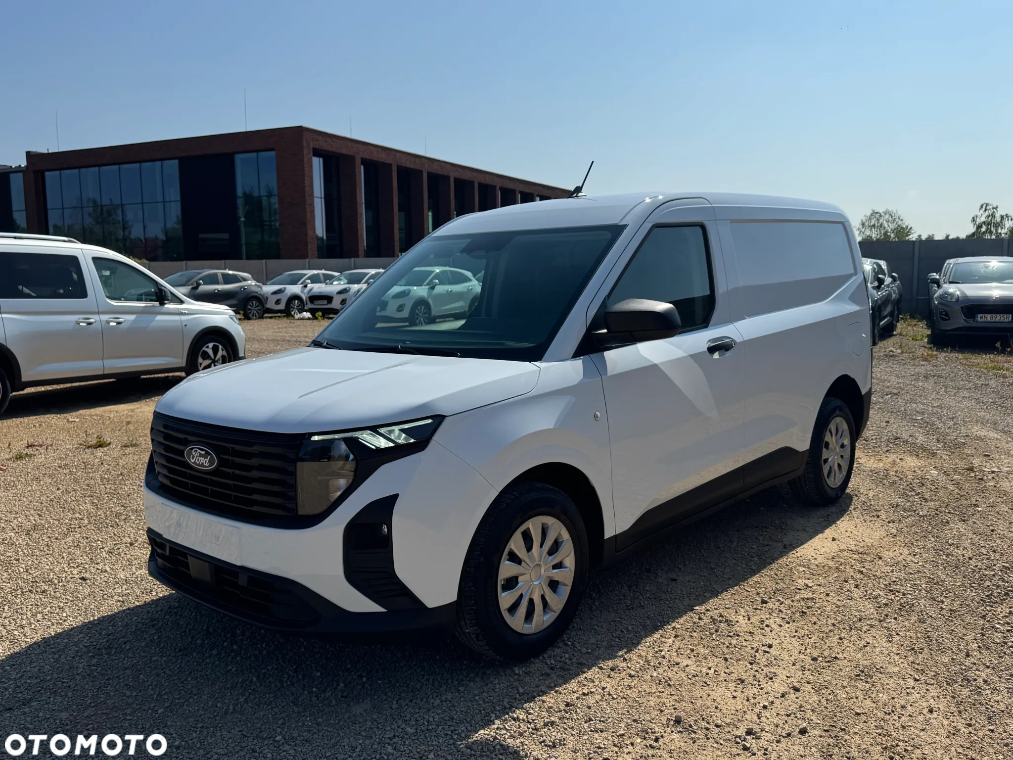 Ford Transit Courier - 6