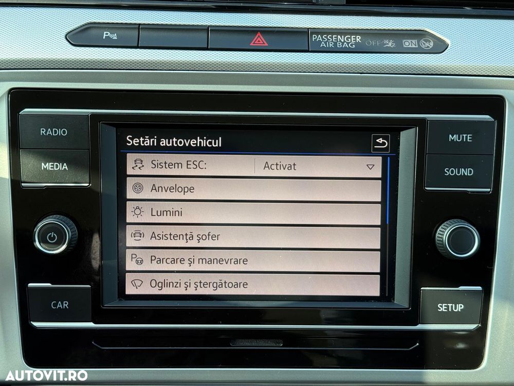Volkswagen Passat 2.0 TDI SCR Comfortline - 34