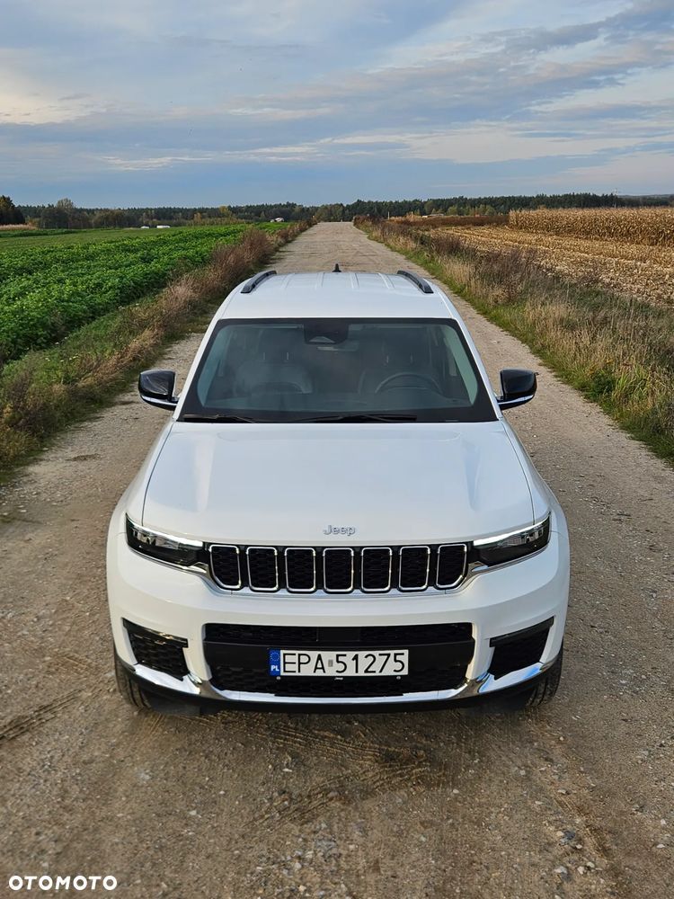 Jeep Grand Cherokee - 12