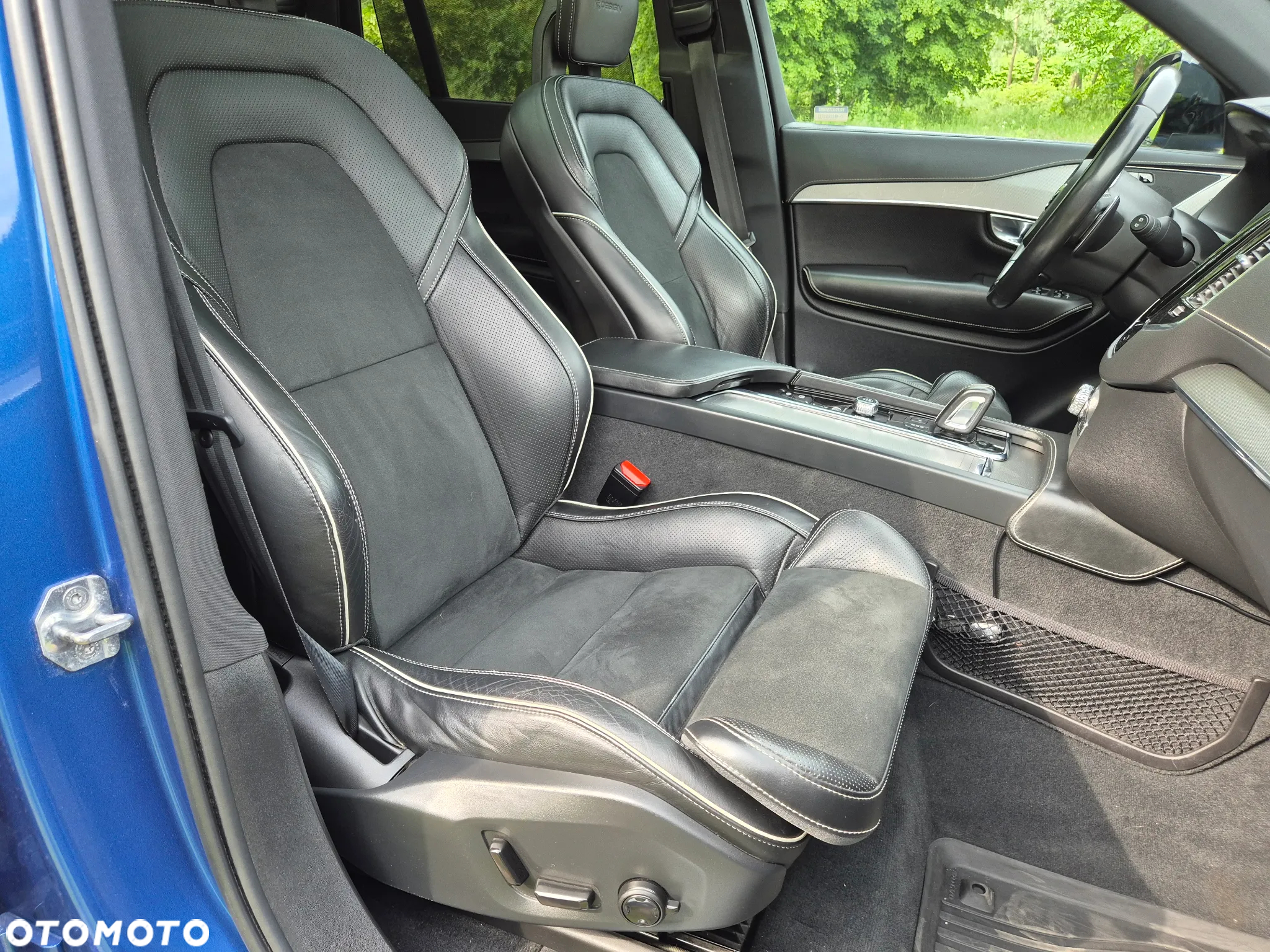 Volvo XC 90 D5 AWD R-Design - 11