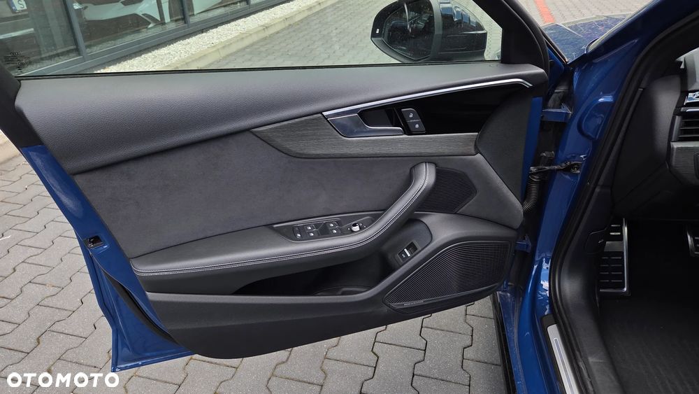 Audi A4 Avant 40 TDI quattro S tronic S line - 11