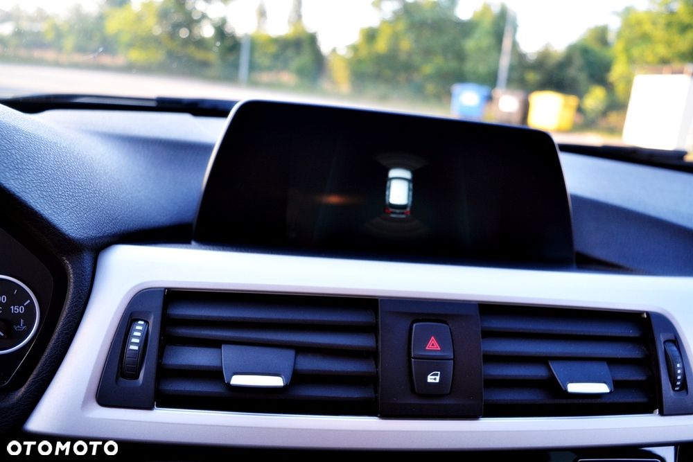 BMW Seria 3 318d - 9