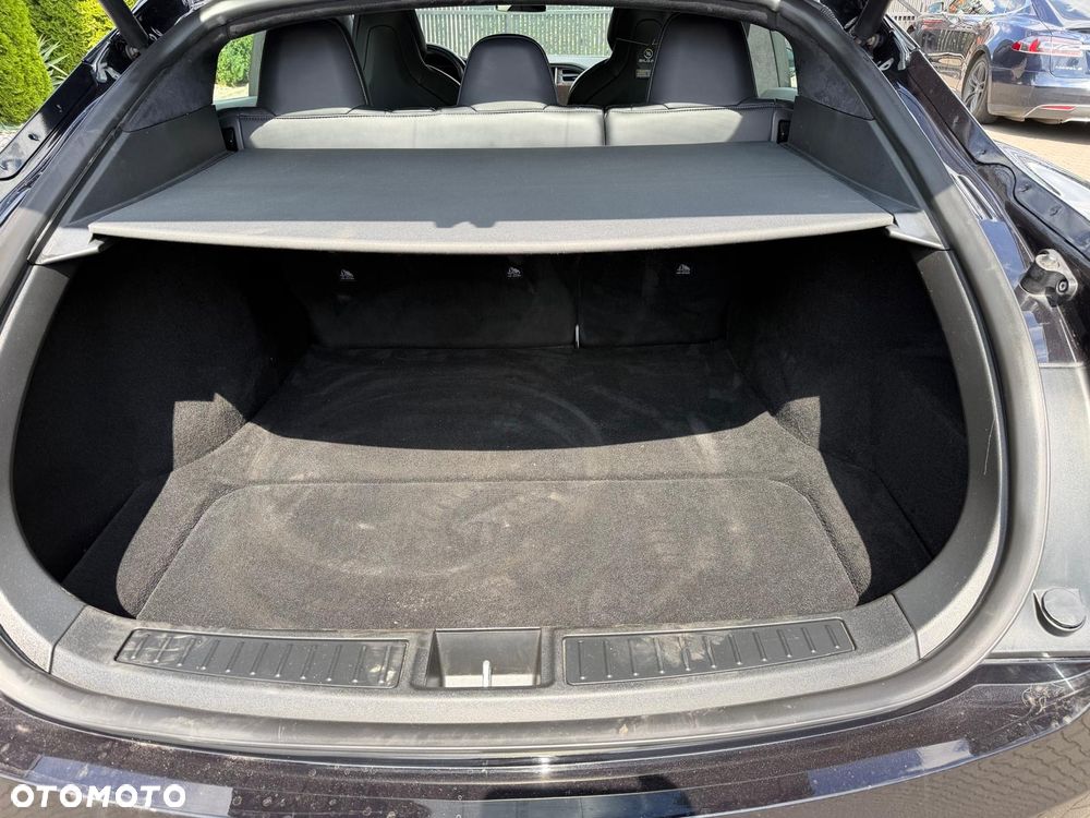 Tesla Model S - 13