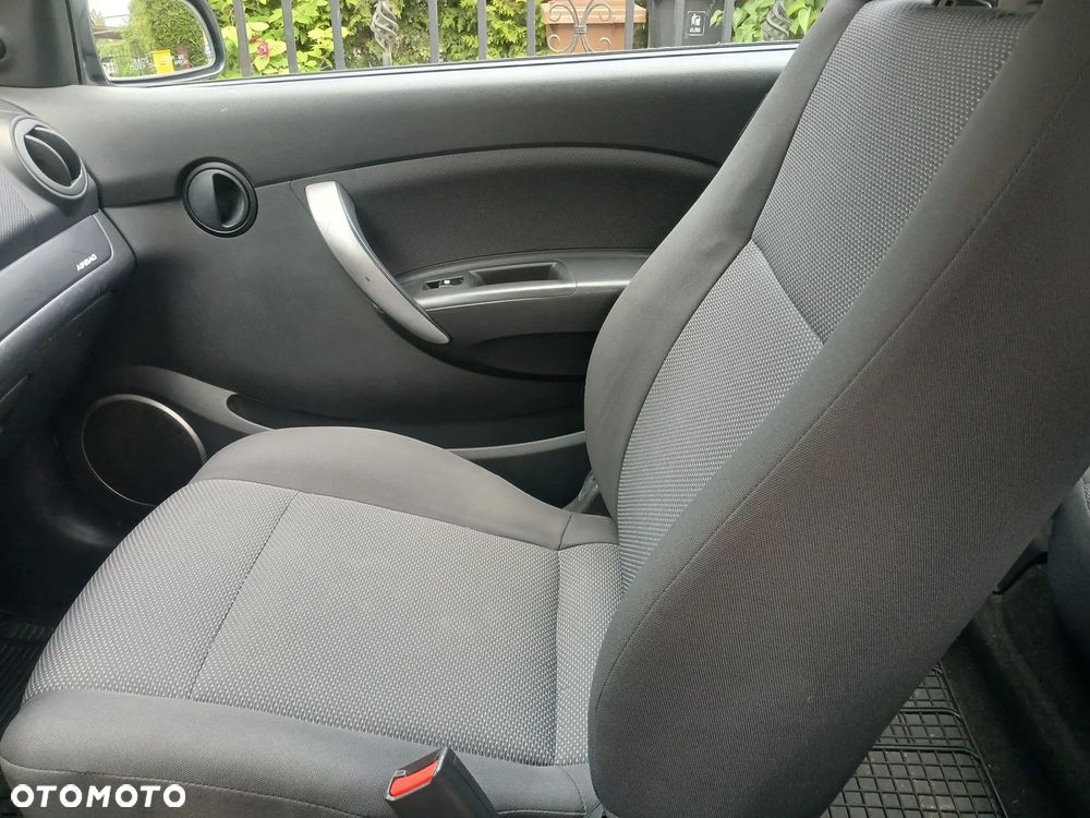 Chevrolet Aveo 1.2 16V Base - 7