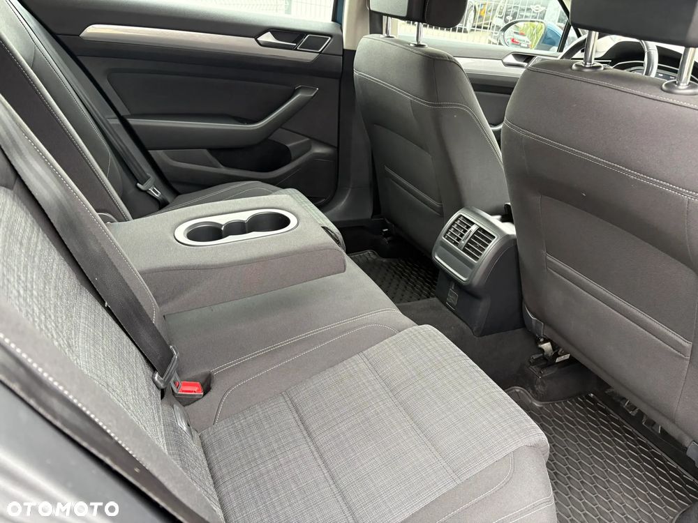Volkswagen Passat 1.5 TSI EVO Business - 26