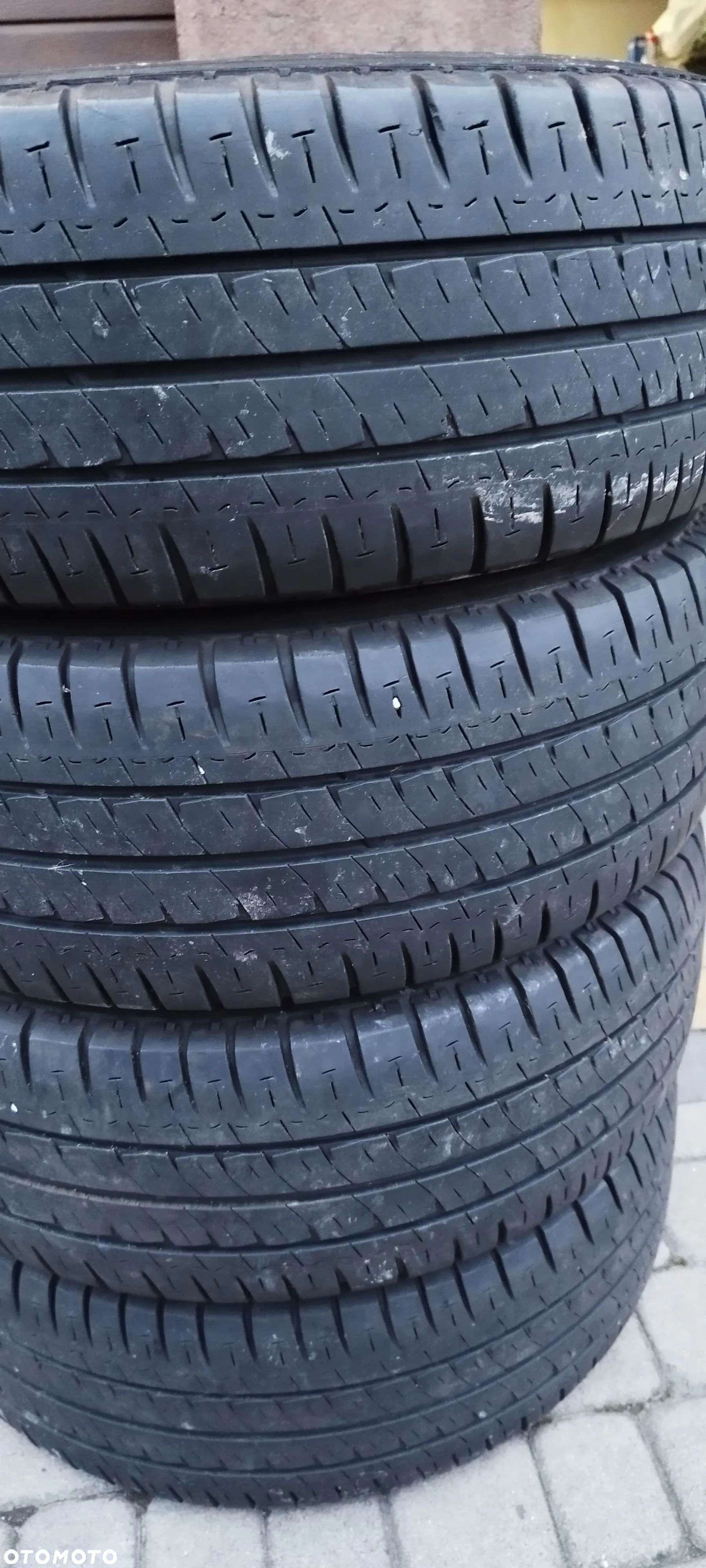 235/65/16 c michelin agilis - 1